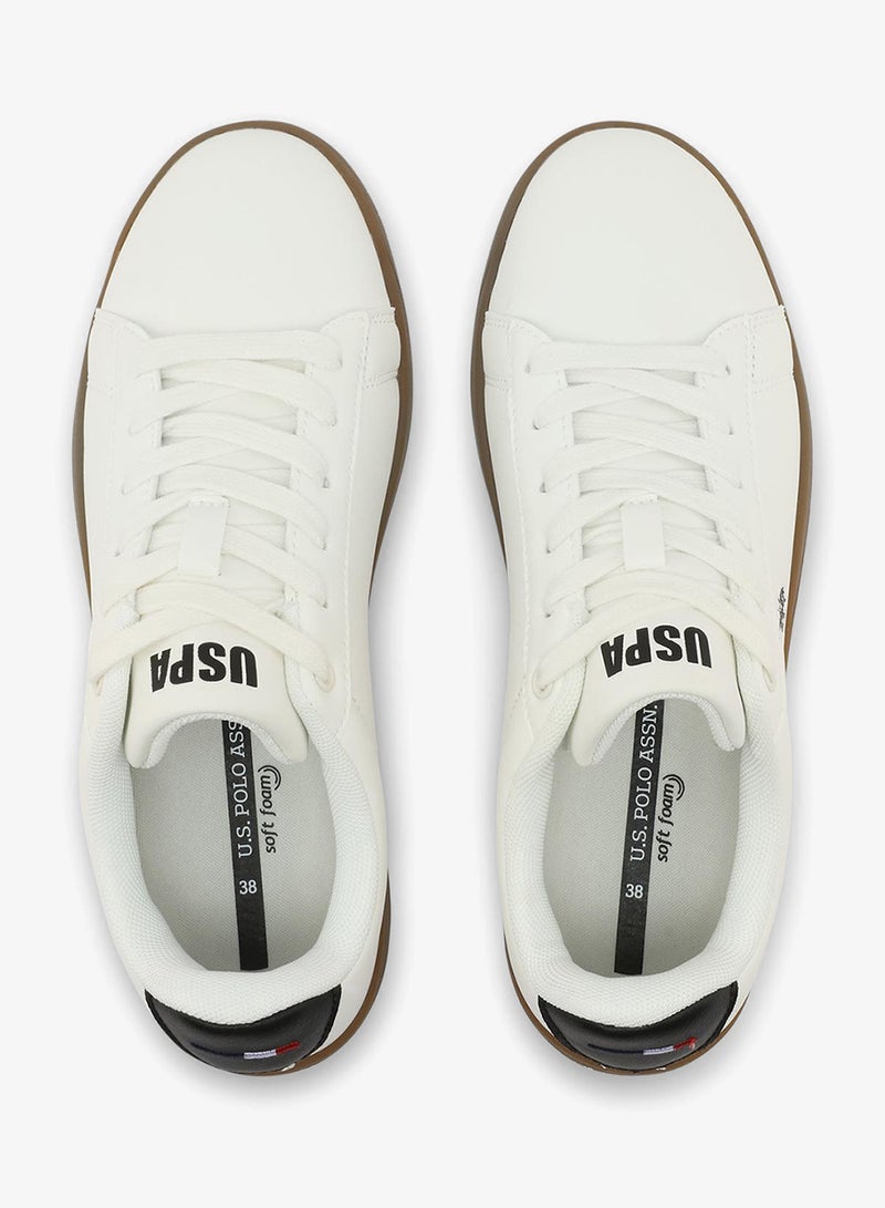 يو اس بولو اسن أحذية رياضية نسائية بيضاء بأسلوب جريء ومتين بنعل قوي للاستخدام الخارجي - Image 5